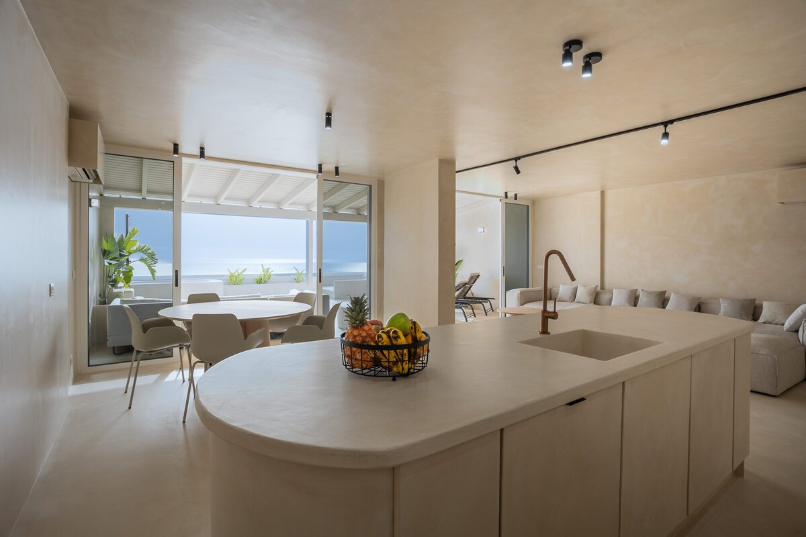 The Giants Residence Tenerife – Luxury 3BR Apartment with Private Jacuzzi & Ocean View - Image 8