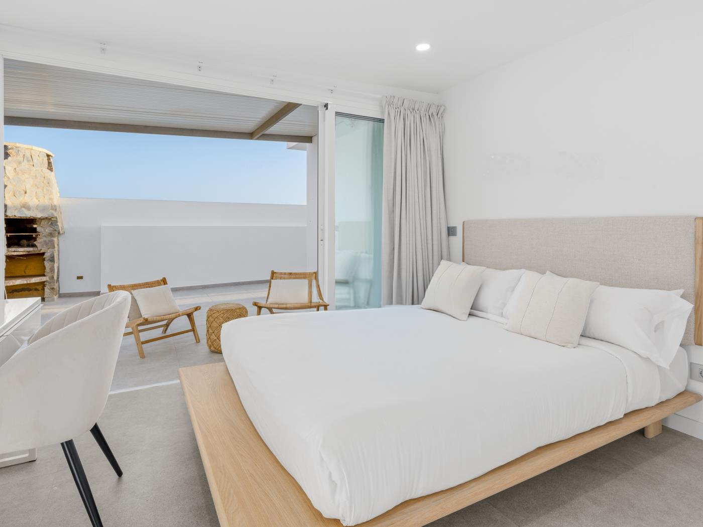 Villa Serena: A Calm Luxury Escape on the Shores of Tenerife - Image 1