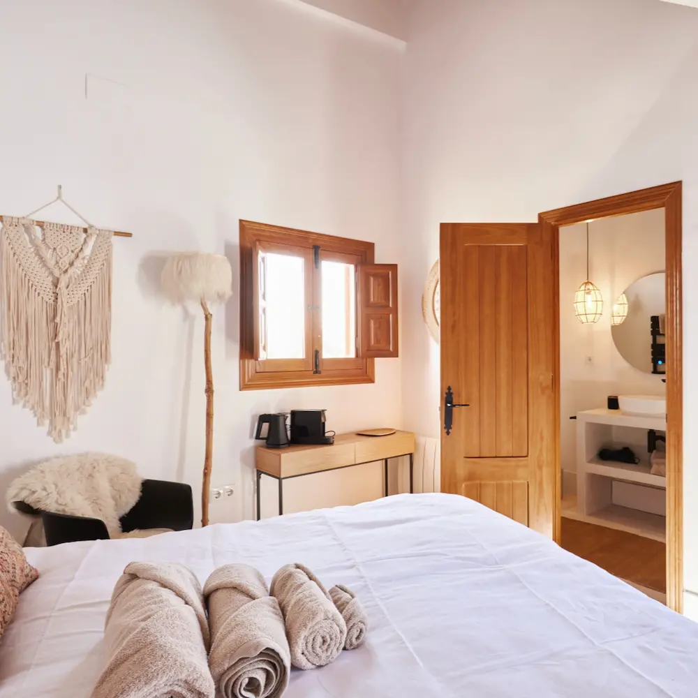 Deluxe King Room (Copy 3) - Image 1